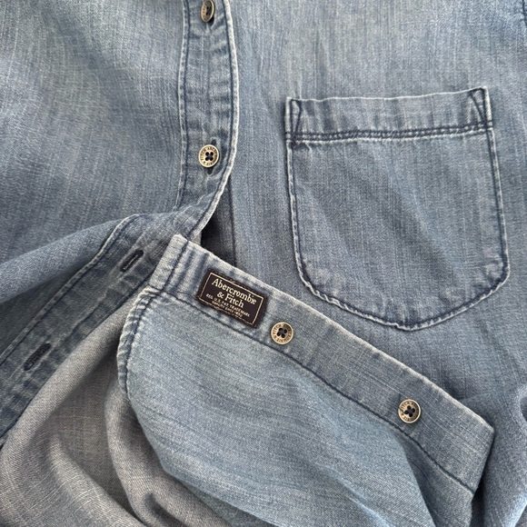 Abercrombie & Fitch Denim Blue Button-Down Shirt - Picture 7 of 11